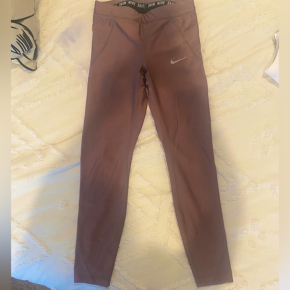 Pink Nike Leggings 3/4 length
